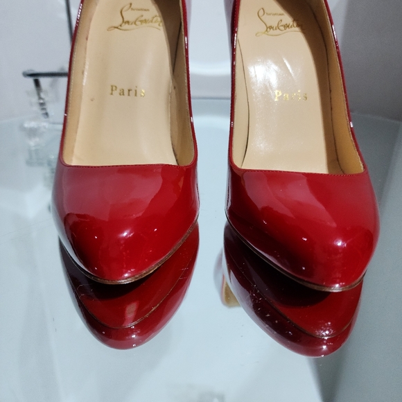 Christian Louboutin Fifi Red Patent Leather Pumps Heels Size 35.5 - Picture 3 of 10